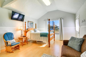 Ranch Cabin with Decks, 10 Mi to Fredericksburg